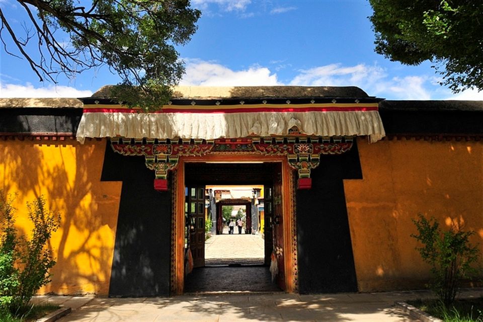 Summer Palace of Panchen Lamas