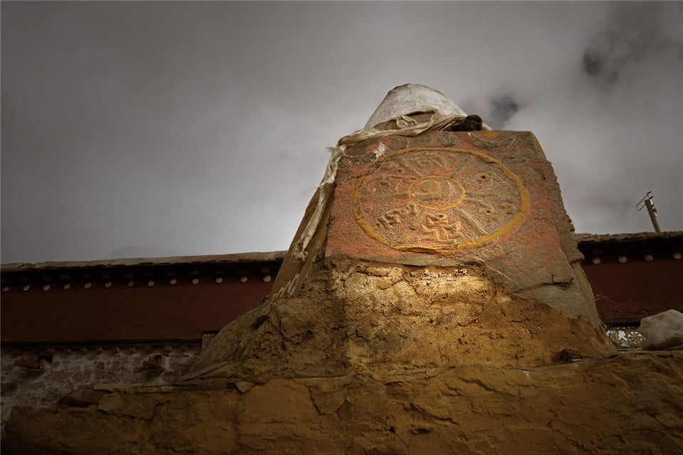 Tombs of the Tibetan Kings Tombs of the Tibetan Kings